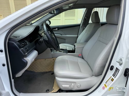 Toyota Camry XLE Hybrid 013 ឡានកាលី​