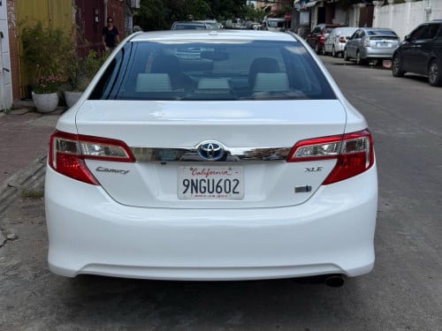 Toyota Camry XLE Hybrid 013 ឡានកាលី​