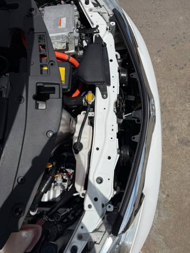 Toyota Camry XLE Hybrid 013 ឡានកាលី​