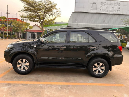 TOYOTA Fortune 07 Foll ថ្មីណាស់ម្ចាស់ដើមទិញខ្លាញ់គោ