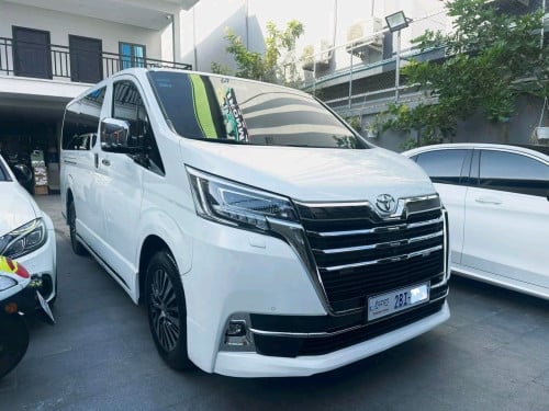 Toyota granvia 2020 V6 Full option