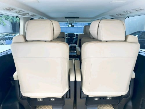 Toyota granvia 2020 V6 Full option