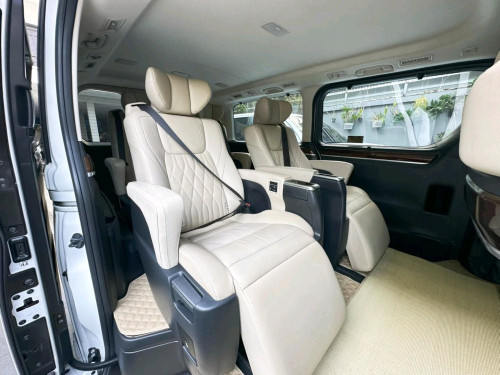 Toyota granvia 2020 V6 Full option