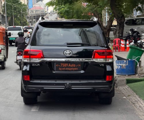 Toyota Land Cruiser V6 2018 Full option សាំង​