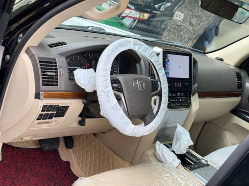 Toyota Land Cruiser V6 2018 Full option សាំង​