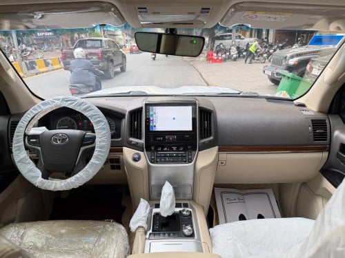 Toyota Land Cruiser V6 2018 Full option សាំង​
