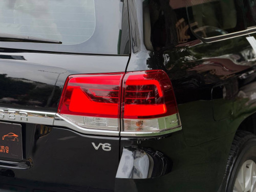 Toyota Land Cruiser V6 2018 Full option សាំង​