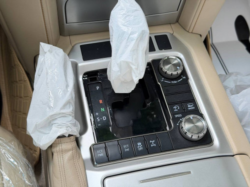 Toyota Land Cruiser V6 2018 Full option សាំង​