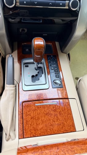 Toyota Land Cruiser VIP  ពណ៍ទឹកមាសខ្ចី ⛽️ V8 4.6L ( ម៉ាស៊ីនម៉ាស៊ូត)