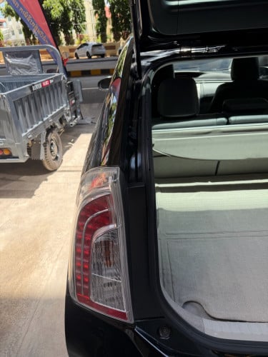 TOYOTA Prius 2012 ពណ៌​ ខ្មៅ​​ 125958 Miles សុីនតម្លៃ​ ពិសេស​ 18200$