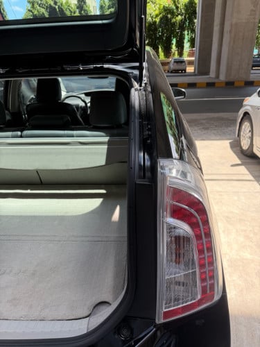 TOYOTA Prius 2012 ពណ៌​ ខ្មៅ​​ 125958 Miles សុីនតម្លៃ​ ពិសេស​ 18200$