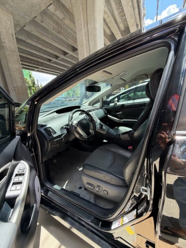 TOYOTA Prius 2012 ពណ៌​ ខ្មៅ​​ 125958 Miles សុីនតម្លៃ​ ពិសេស​ 18200$