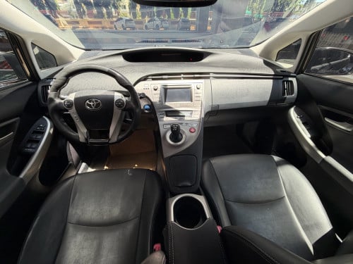 TOYOTA Prius 2012 ពណ៌​ ខ្មៅ​​ 125958 Miles សុីនតម្លៃ​ ពិសេស​ 18200$