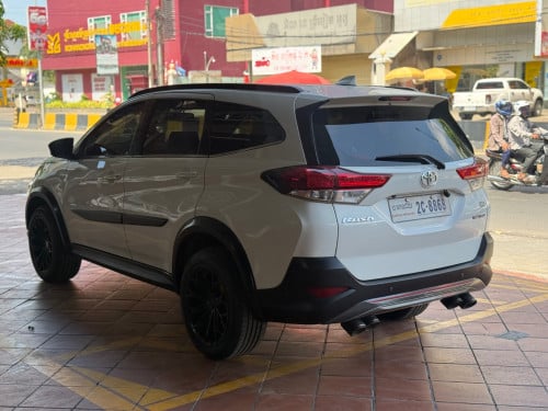 Toyota Rush 2020 កៅអីបីជួរ