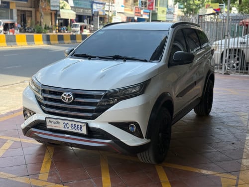 Toyota Rush 2020 កៅអីបីជួរ