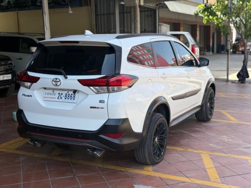 Toyota Rush 2020 កៅអីបីជួរ