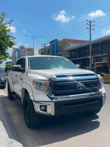 Toyota Tondtra 2015