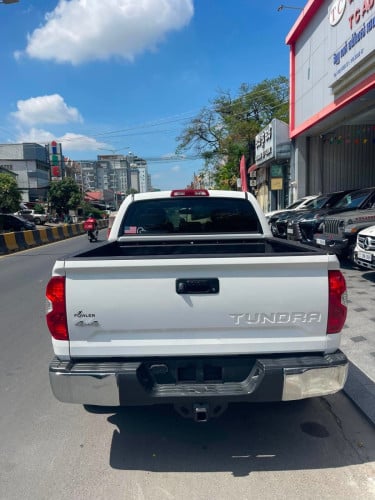 Toyota Tondtra 2015