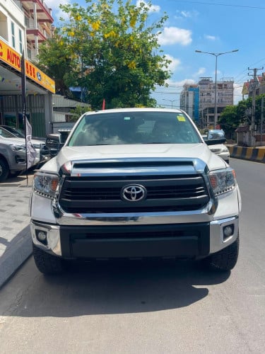 Toyota Tondtra 2015
