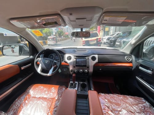 Toyota Tundra ឆ្នាំ2015 ក្រដាសពន្ធ ប៉ុង2 ទឹកថ្នាំហ្ស៊ីន1ជុំ