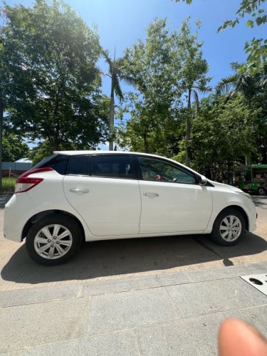 Toyota Yaris 2017ឡានទិញថ្មីពីក្រុមហ៊ុន