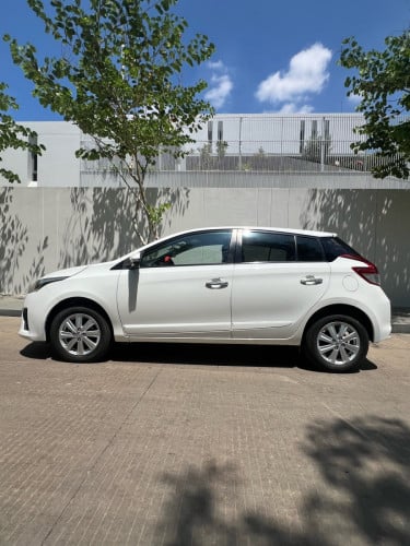 Toyota Yaris 2017ឡានទិញថ្មីពីក្រុមហ៊ុន