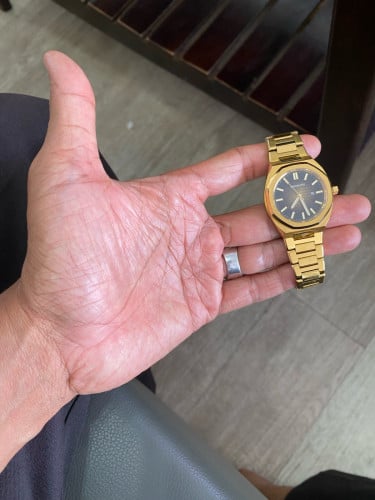 Varman Watch used, like new (99%)