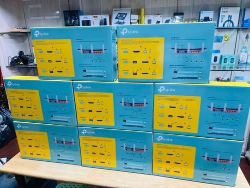 Wireless Router WiFi Brand tp-link Model :Archer C20  អីវ៉ានមាននៅក្នុងស្តុក ធានា1ឆ្នាំ