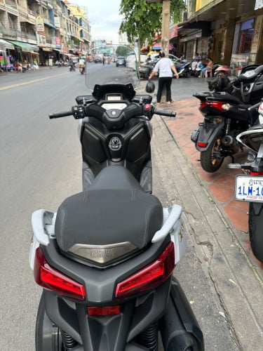 XMAX250