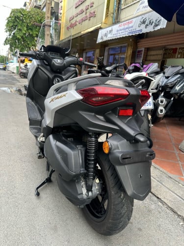 XMAX250