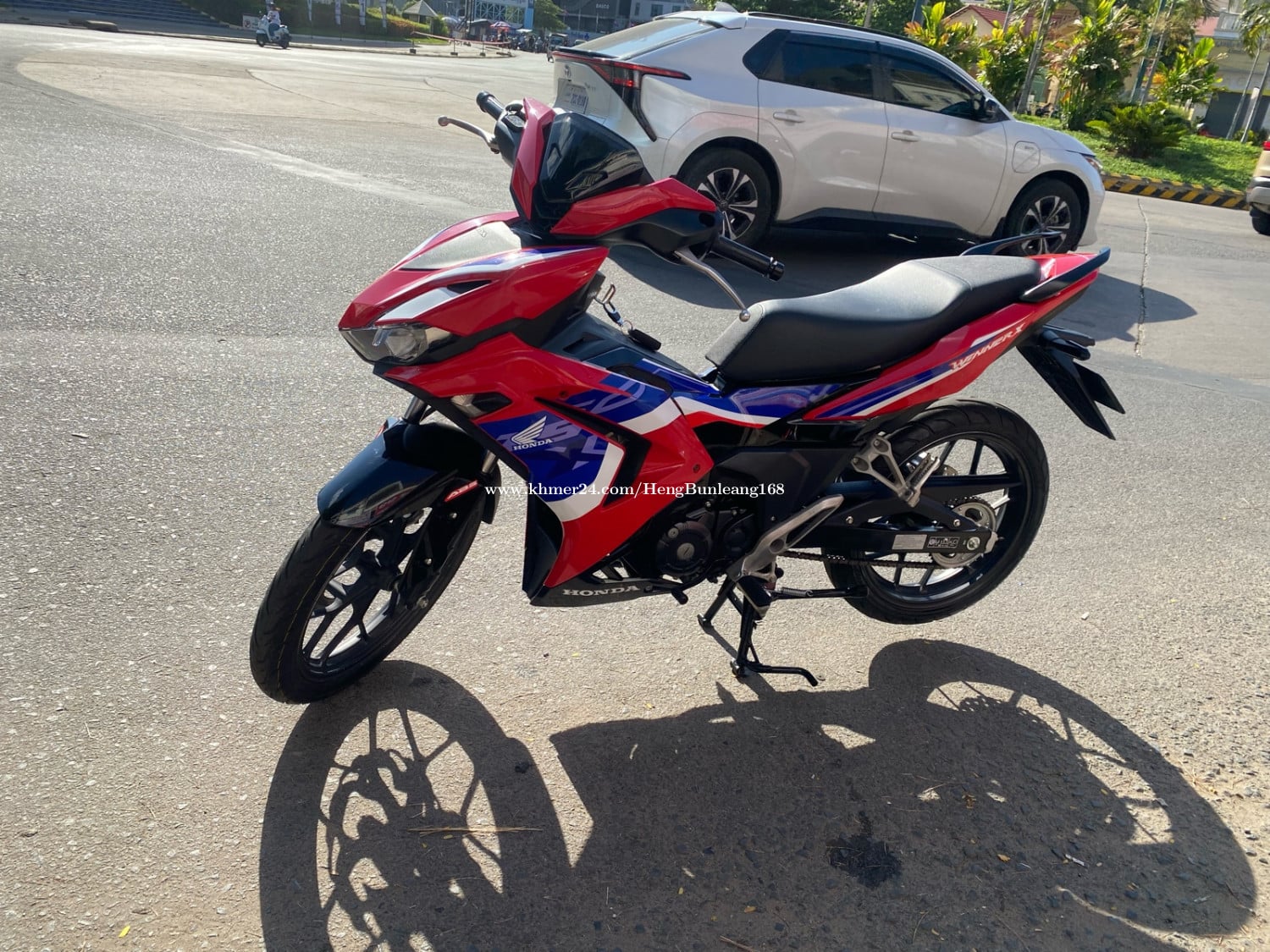 ម៉ូតូលក់