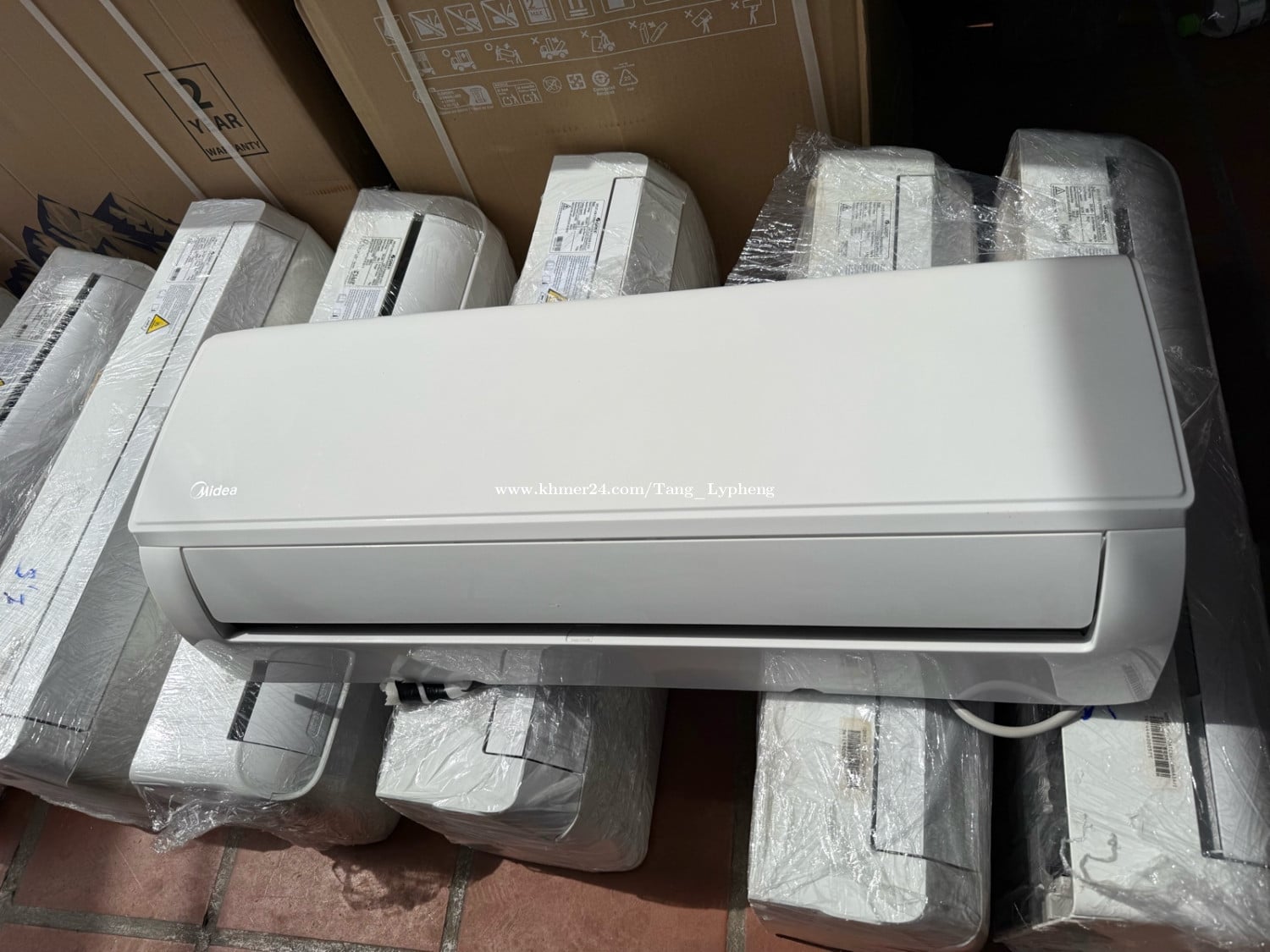 ម៉ាសុីនត្រជាក់ Gree & Midea 1.5hp មួយទឹកៗមេស្អាតៗ សេរីខ្ពស់