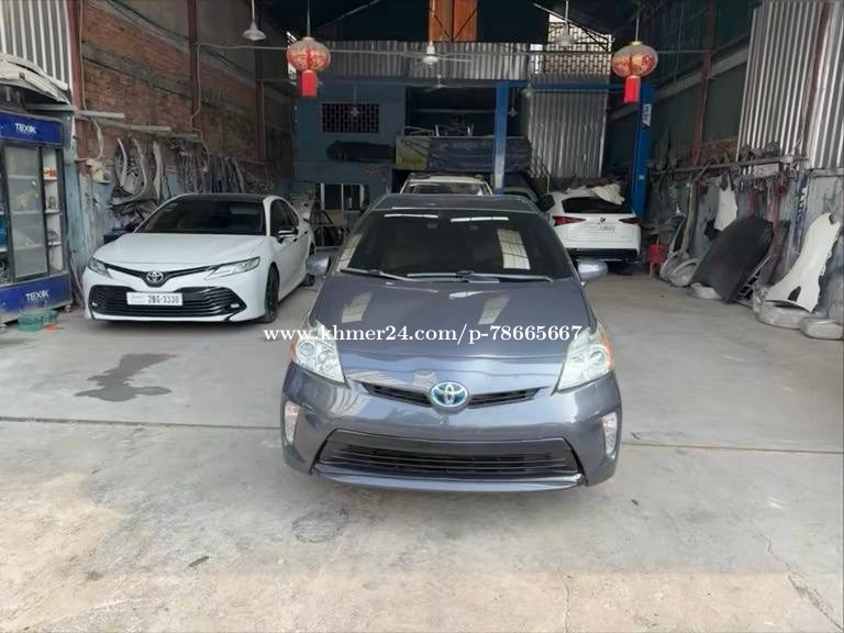 ឡាន Prius 013 option 3 ធានា 2 ខែ លើអាគុយ ABS