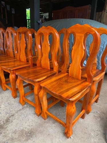 កៅអីឈើតាសេក