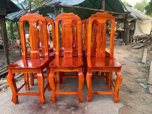 កៅអីឈើតាសេក