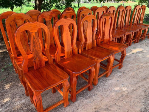 កៅអីឈើតាសេក