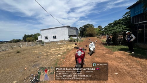 ដីលក់​ ខាង​ជេីង​ភ្នំ​បាសិត​