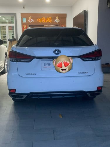 ឡានម្ចាស់ផ្ទាល់ RX300-2022 F-Sports ទិញខ្លាញ់គោក្រុមហ៊ុនស្រុកខ្មែរ