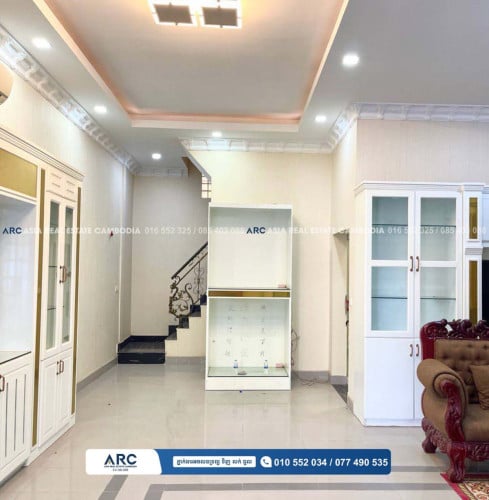 វីឡា​ទោល​លក់​បន្ទាន់​