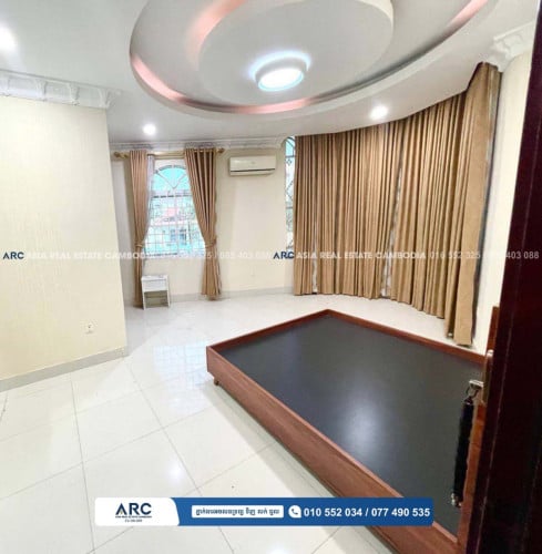 វីឡា​ទោល​លក់​បន្ទាន់​