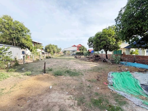 ដីកែងអាជីវកម្មផ្លូវធំទីប្រជុំជនកុះករ_លក់បន្ទាន់