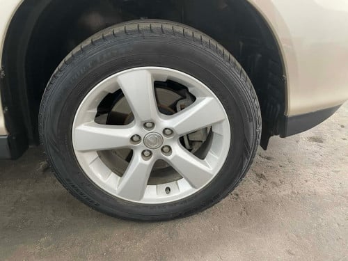 រថយន្តសម្រាប់លក់