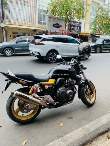 ធានាស្អាត