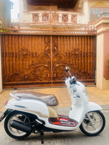 ស្កុបពី