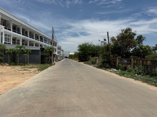 ដីលក់(10x30,20x30,30x30)នៅឈូកវ៉ា3