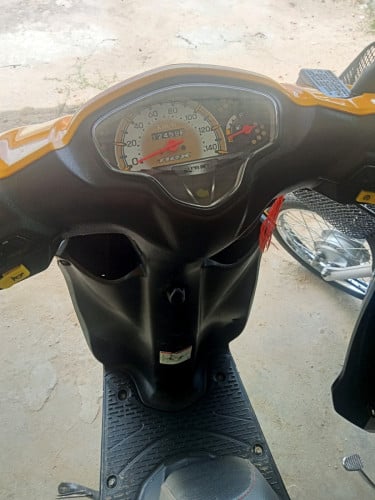 ម៉ូតូលក់ប្រញាប់លុយ1490