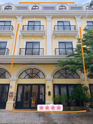 ផ្ទះល្វែងលក់ 2ល្វែង (OCIC ជ្រោយចង្វា)