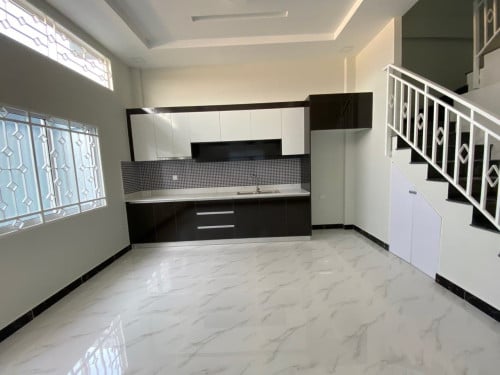 លីសុវណ្ណផ្ទះអាជីវកម្មជួល$380(ចរចារបាន)(Shop House for Rent$380(negotiable))