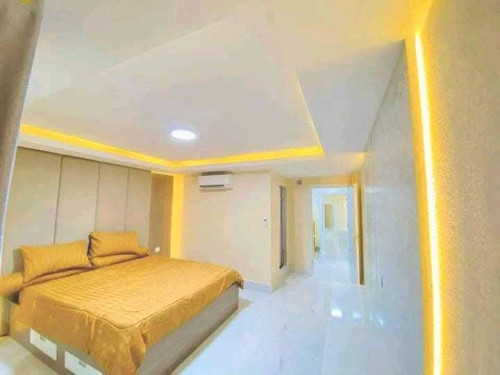 បញ្ចុតម្លៃពី5000ដល់10000$