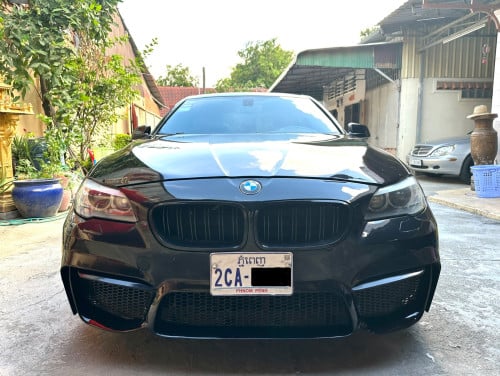ឡានលក់ BMW 528i V4  ឆ្នាំ2013